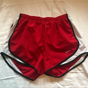 NIKE SHORTS